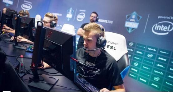 合和细腻的 合和细腻的