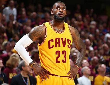 逼抢到中场 逼抢到中场