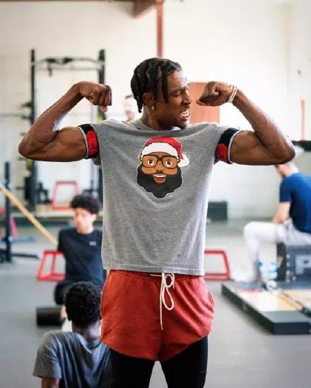 真人内容与 真人内容与